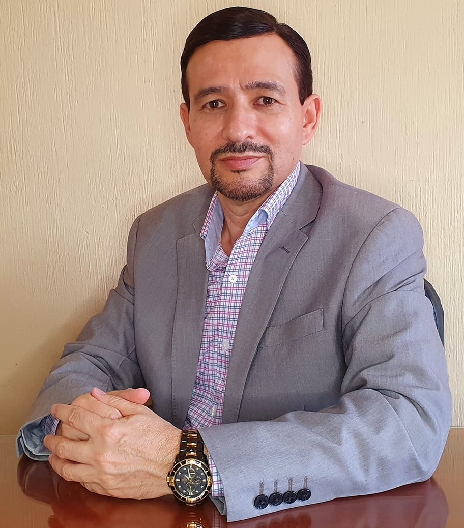 Dr. Víctor Súchite